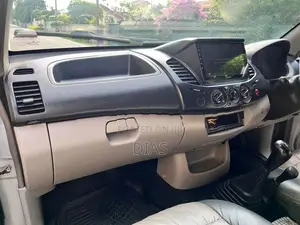 Mitsubishi L200 2011