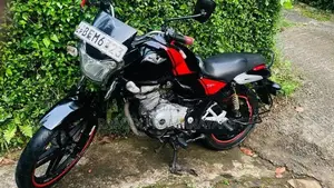 Bajaj V15 2016
