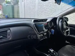 Honda Grace 2015
