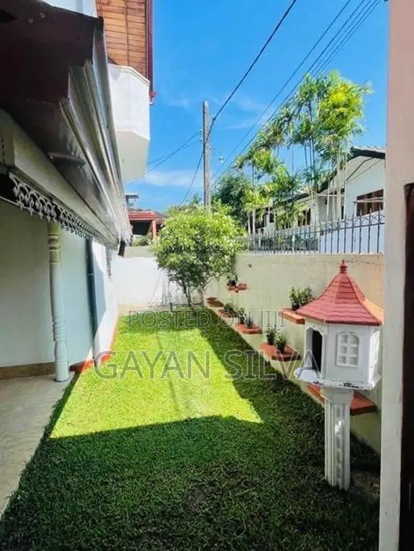 A House for Sale in Talawatugoda Kalalgoda Road