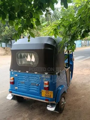 Bajaj RE 2006