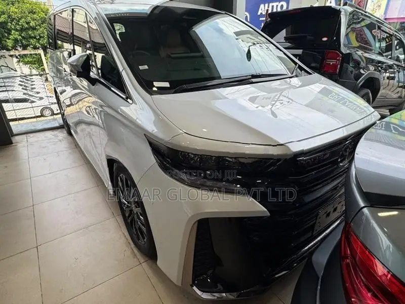 Toyota Vellfire Fully Loaded 2024