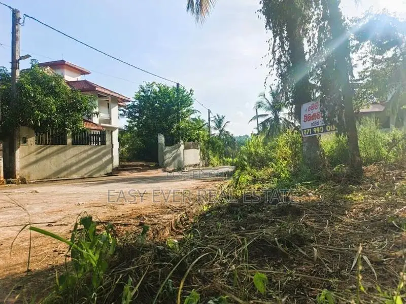 උඩුගම්පොළ – ගල්පොත්ත හංදිය, පෙතියාගොඩින් PRIME LAND එකක්