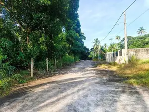 උඩුගම්පොළ – ගල්පොත්ත හංදිය, පෙතියාගොඩින් PRIME LAND එකක්