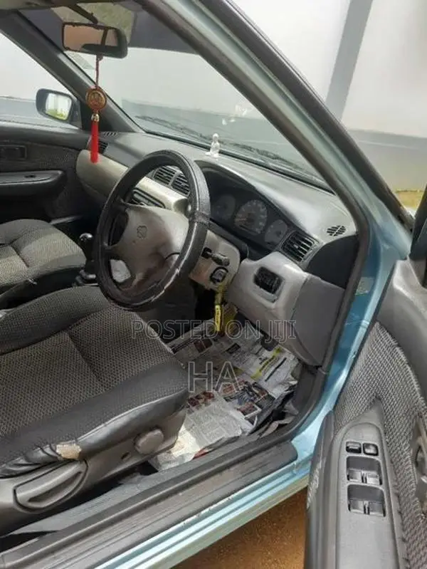 Nissan Sunny FB14 1995