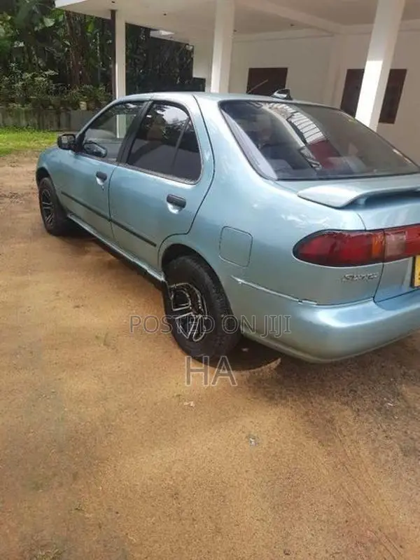 Nissan Sunny FB14 1995