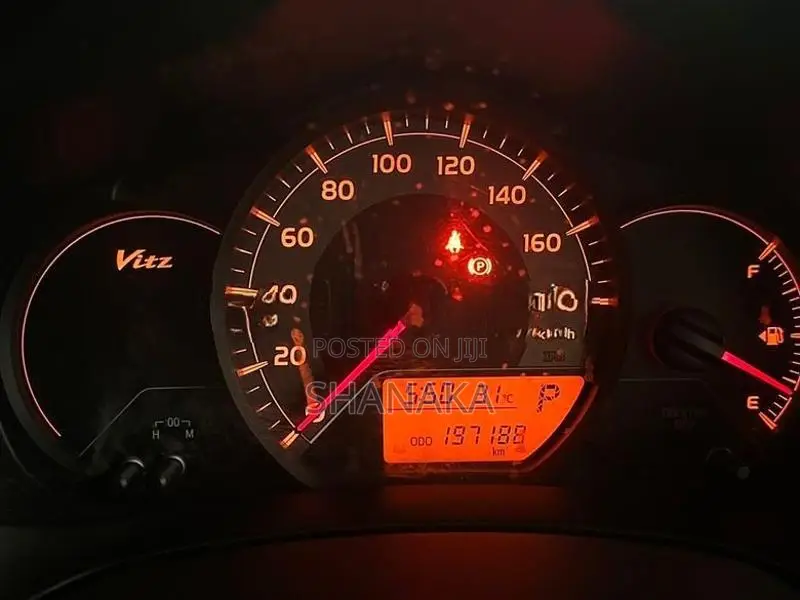 Toyota Vitz 2015