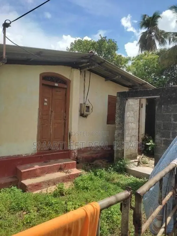 Land in Mount Lavinia
