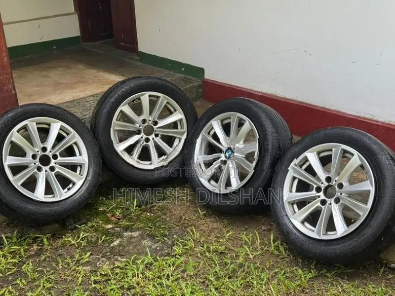 225/55/17 (BMW) Tyre Set With Alloy Wheels