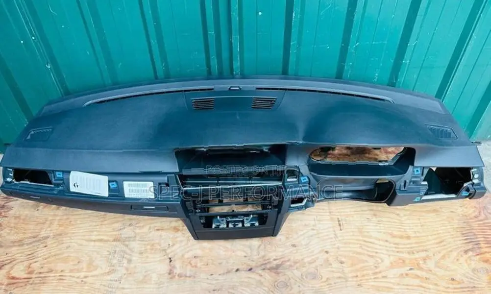 BMW E90 Dashboard Panel
