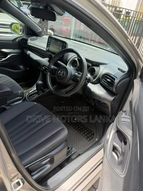 Toyota Yaris X Limited Push Star 2023
