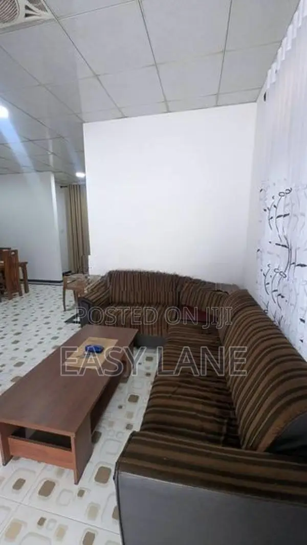 වැලිවේරිය පර්චස් 12.5 සමග නිවස