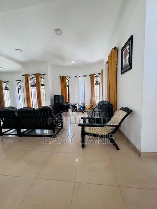 කලගෙඩිහේනෙන් අංගසම්පූර්ණ මන්දිරයක් විකිණීමට