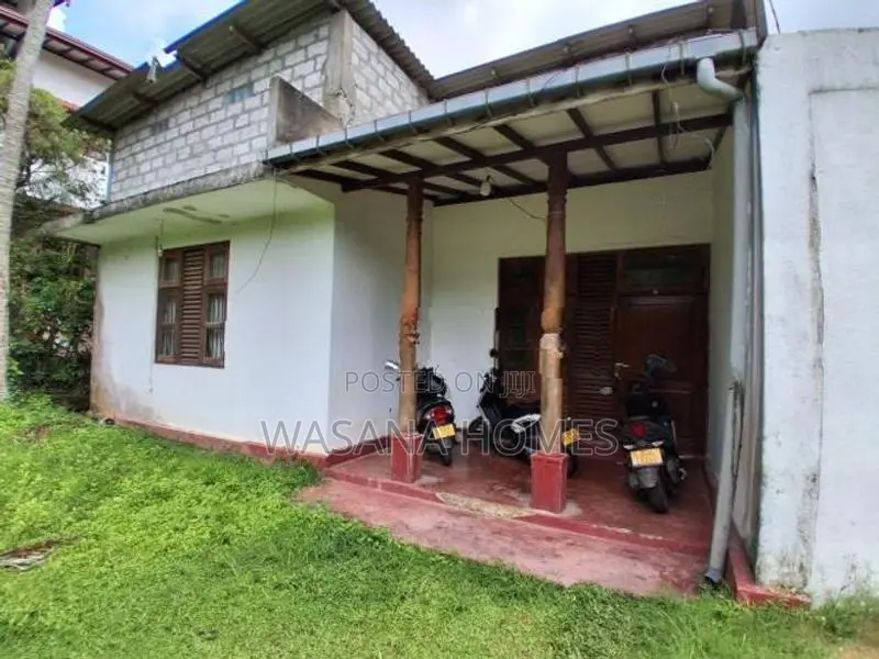 Super House For Sale Land Value Only Piliyandala