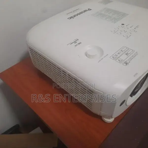 Panasonic 5500 Lumens Projector