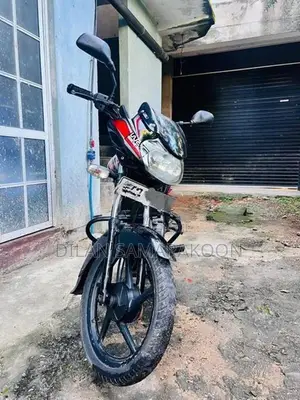 Bajaj Discover 2012