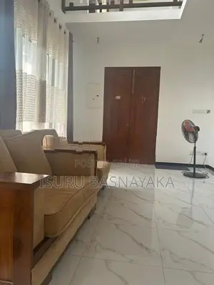 Baththaramulla Koswaththa Aggona Pet Allowed 5 Beds House For Rent.