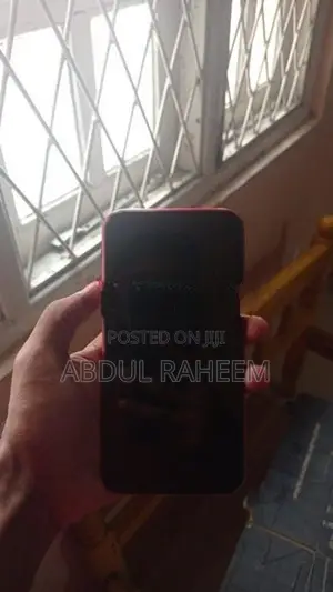 Apple iPhone SE (Used)