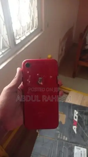 Apple iPhone SE (Used)