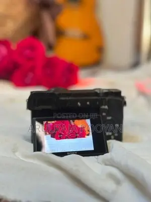 Sony A6400 Camera with 16-50mm Lens Full Box