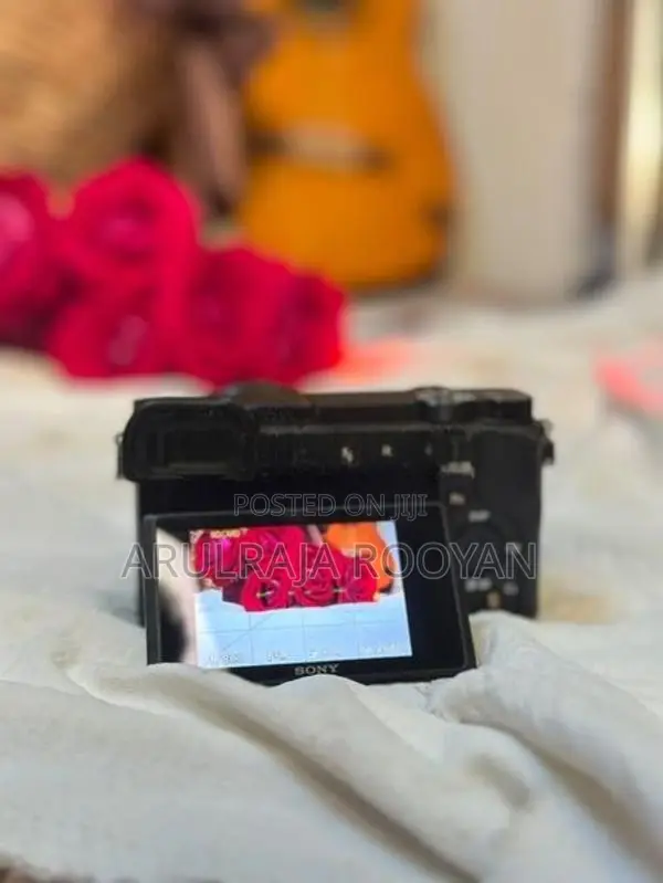 Sony A6400 Camera with 16-50mm Lens Full Box