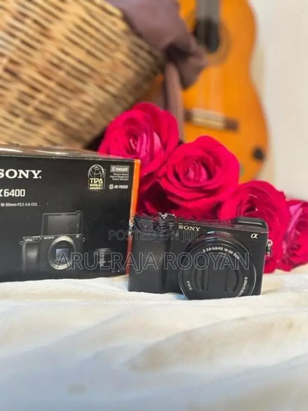 Sony A6400 Camera with 16-50mm Lens Full Box