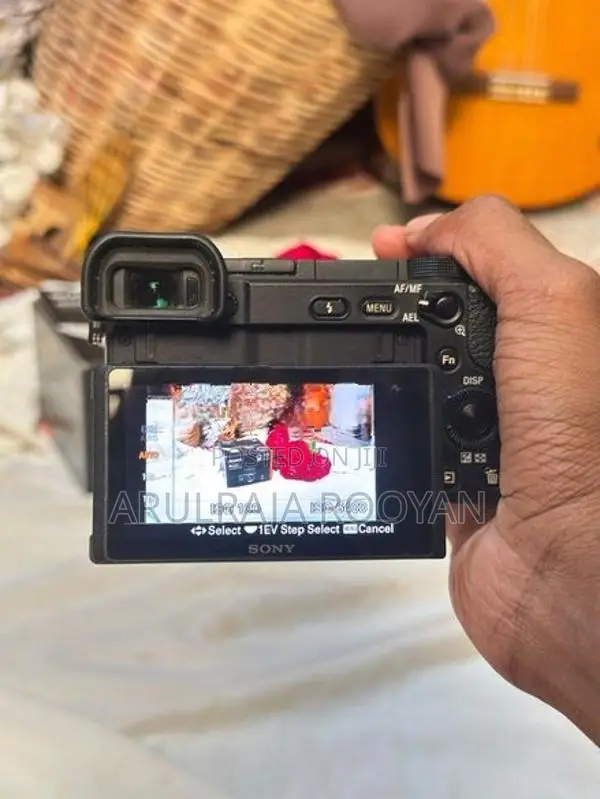 Sony A6400 Camera with 16-50mm Lens Full Box