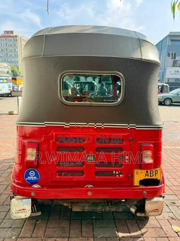Bajaj RE 2017
