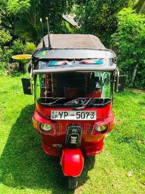 Bajaj RE 2011
