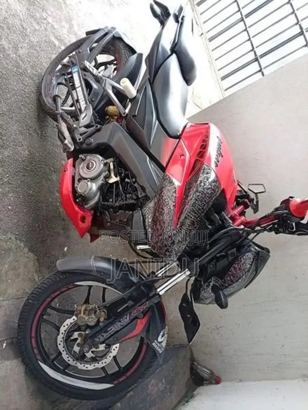 Bajaj Pulsar NS160 2017