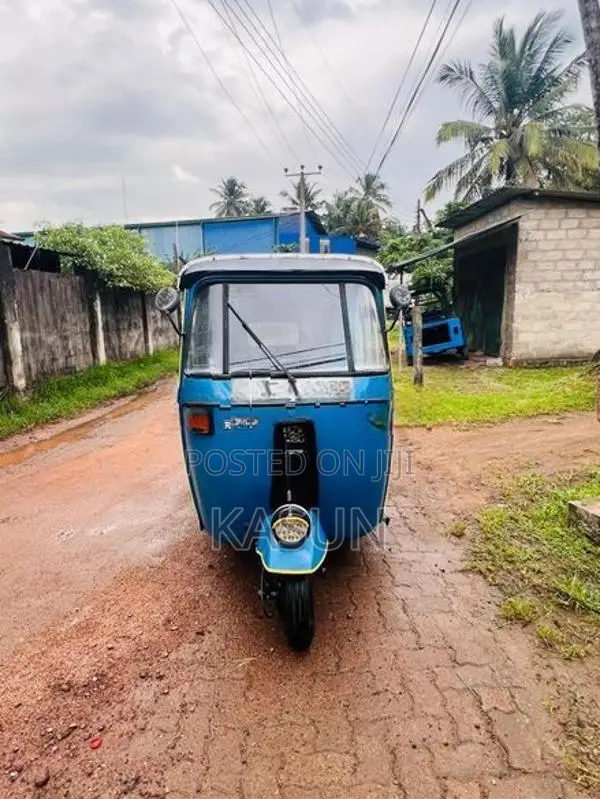 Bajaj RE 2006