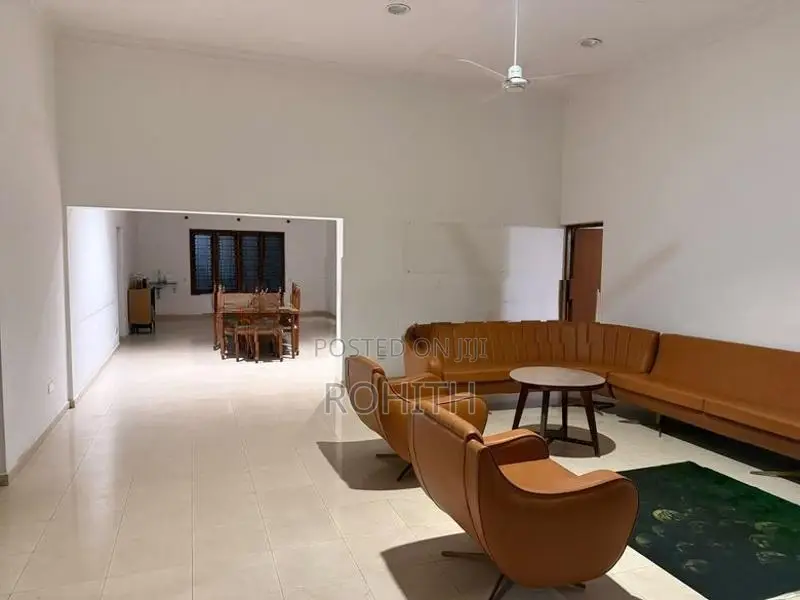 5000Sqft 7 Bedroom Large Commercial Building Colombo 04