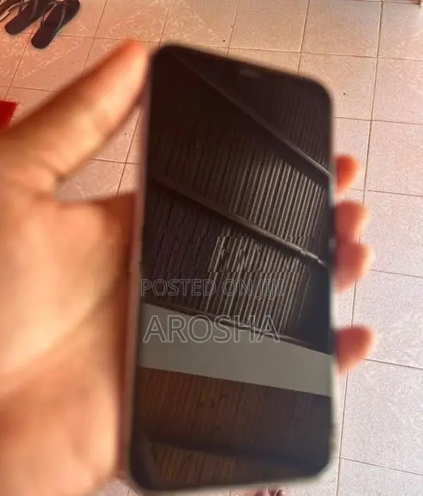 Apple iPhone 11 64GB (Used)