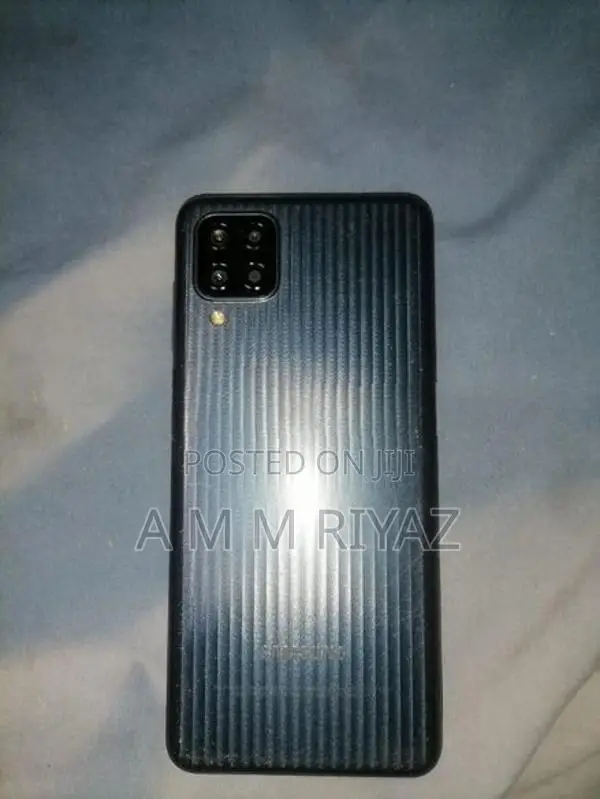 Samsung Galaxy M12 4GB 64GB (Used)