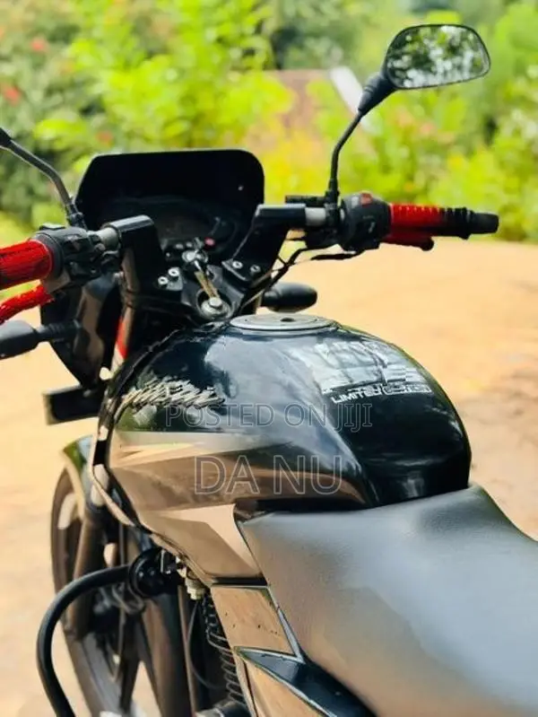 Bajaj Pulsar 150 2016