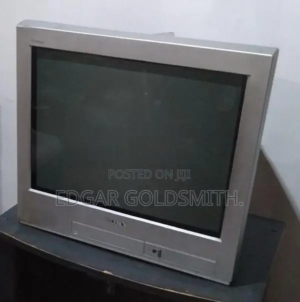 KV- PG~21P70 Sony TV 21"