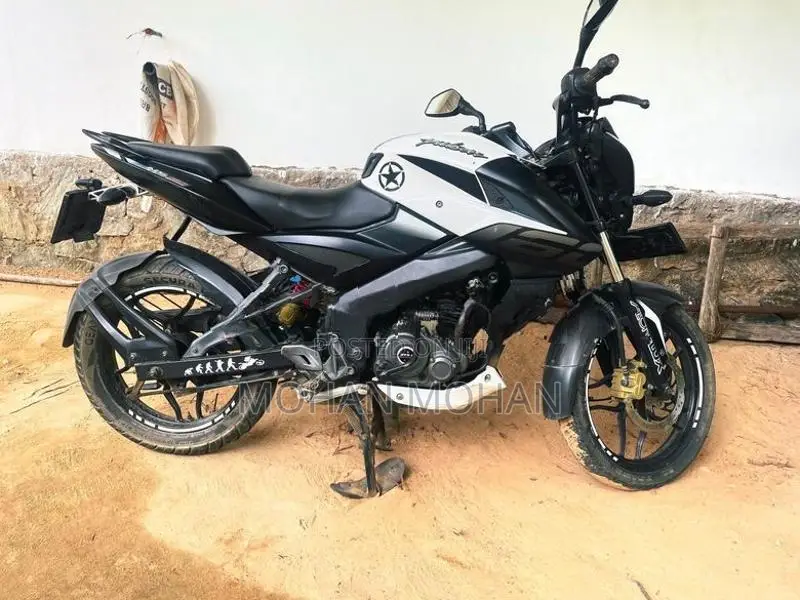 Bajaj Pulsar NS160 2017