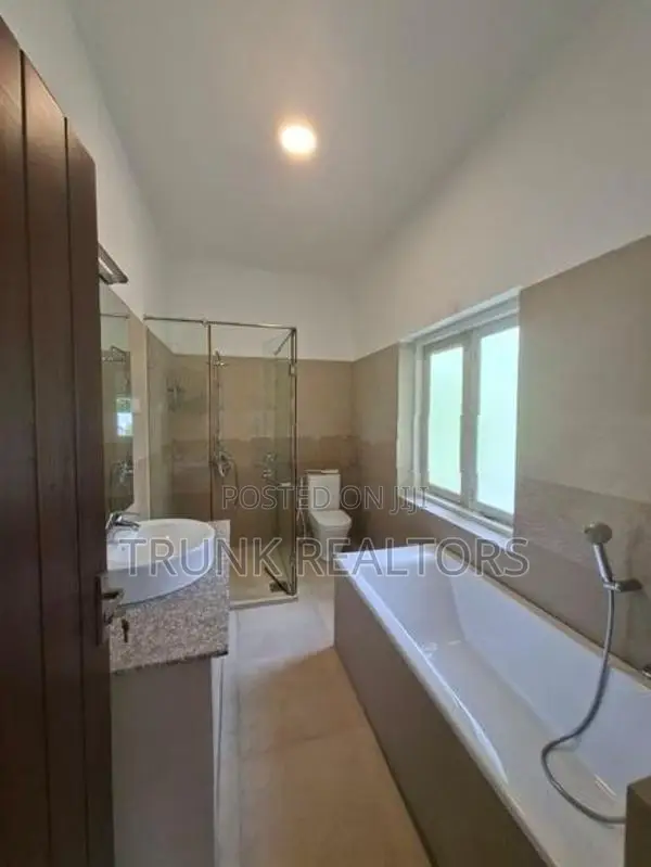 ￭ Colombo 03 06BR House For Sale (NK11984)