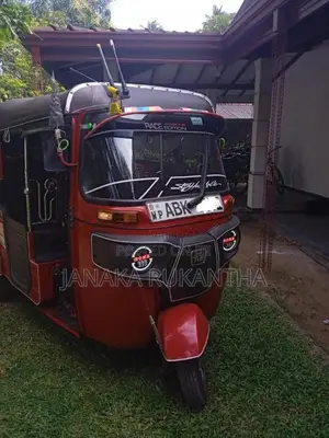 Bajaj 4 stroke 2016 Three Wheel (Used)