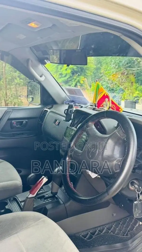 Mitsubishi Montero 2004 SUV (Used)