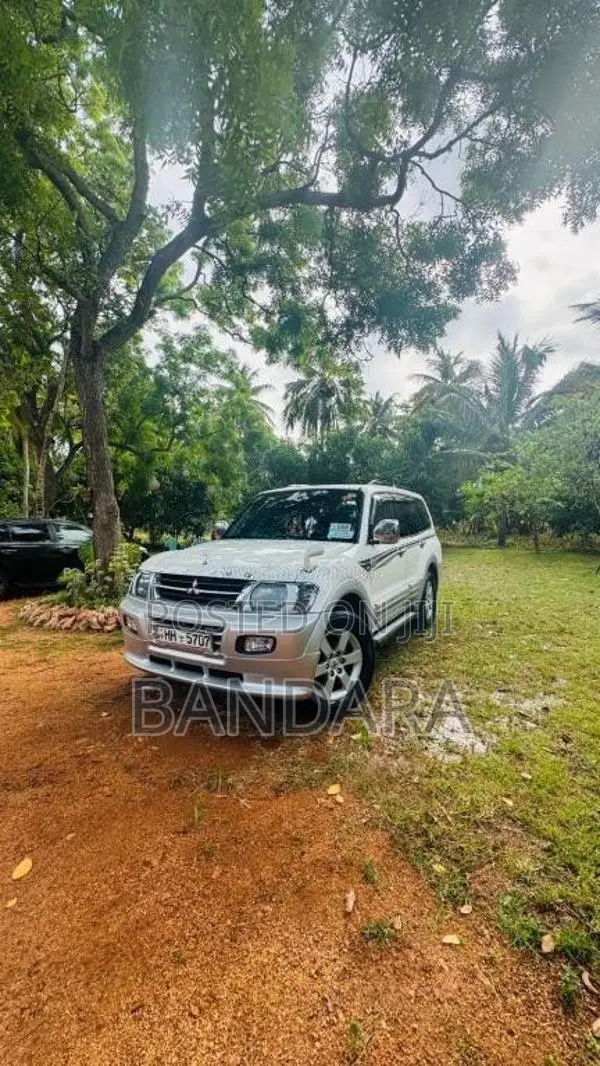 Mitsubishi Montero 2004 SUV (Used)