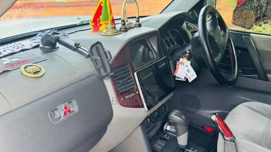 Mitsubishi Montero 2004 SUV (Used)