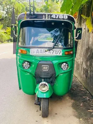 Bajaj 4 Stroke 2014 Three Wheel (Used)