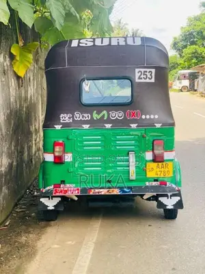 Bajaj 4 Stroke 2014 Three Wheel (Used)