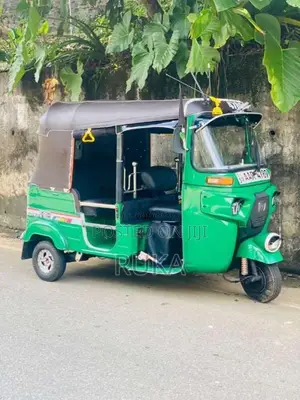 Bajaj 4 Stroke 2014 Three Wheel (Used)