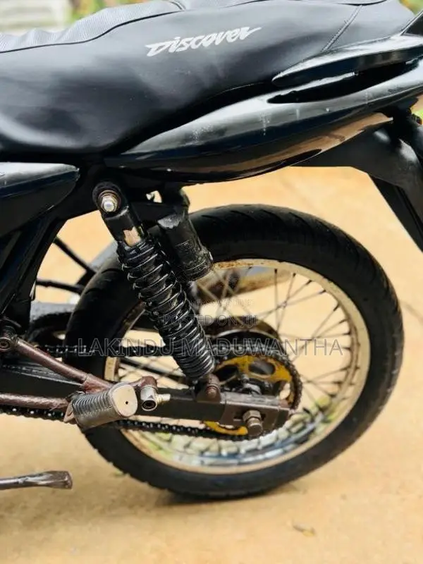 Bajaj Discover 2005 Motorbike (Used)