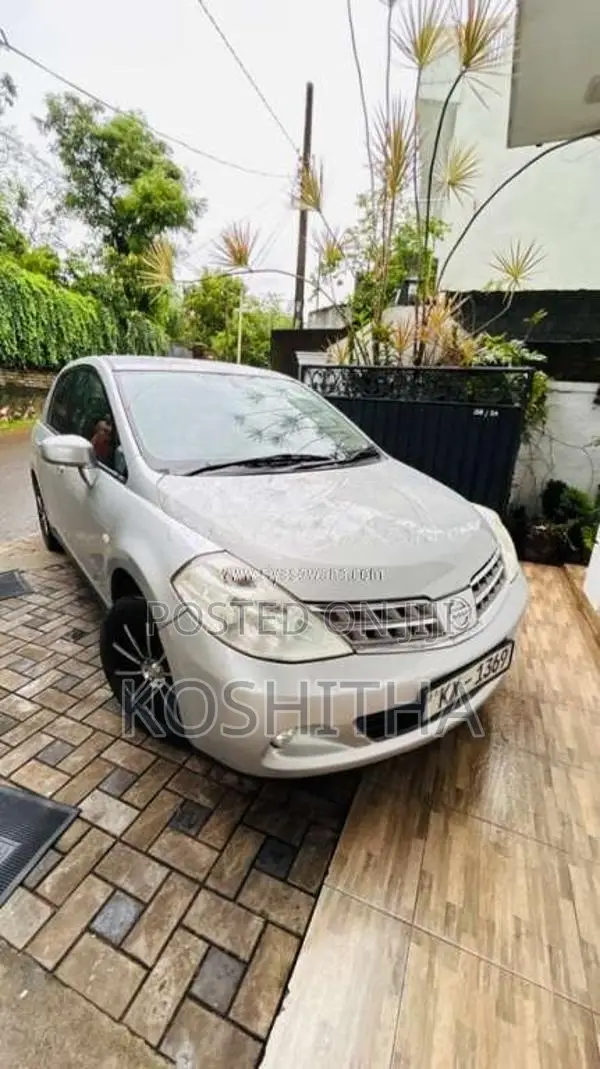 Nissan Tiida Latio 2010 Car (Used)