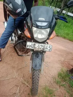 Acura Cbz 2006 Motorbike (Used)