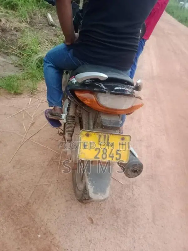 Acura Cbz 2006 Motorbike (Used)