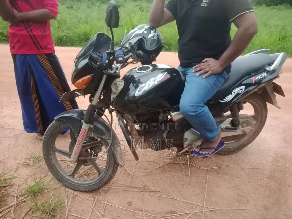 Acura Cbz 2006 Motorbike (Used)